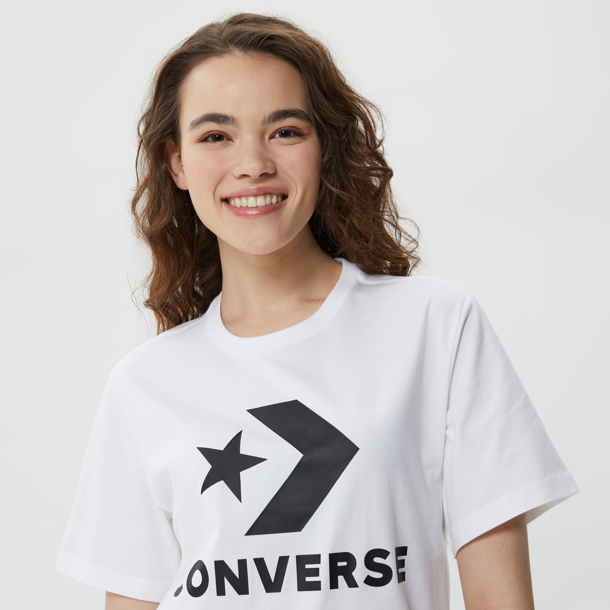 Converse Go-To Star Chevron Standard-Fit Unisex Beyaz T-Shirt