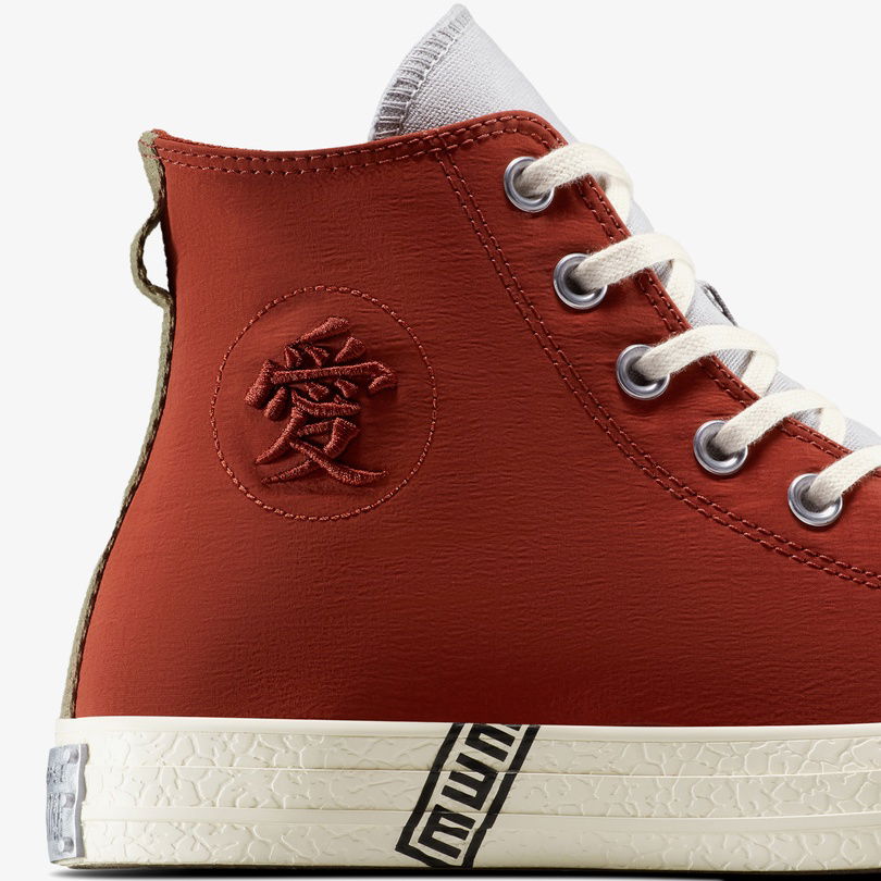 Converse x Naruto Unisex Kırmızı Chuck Taylor All Star Sneaker