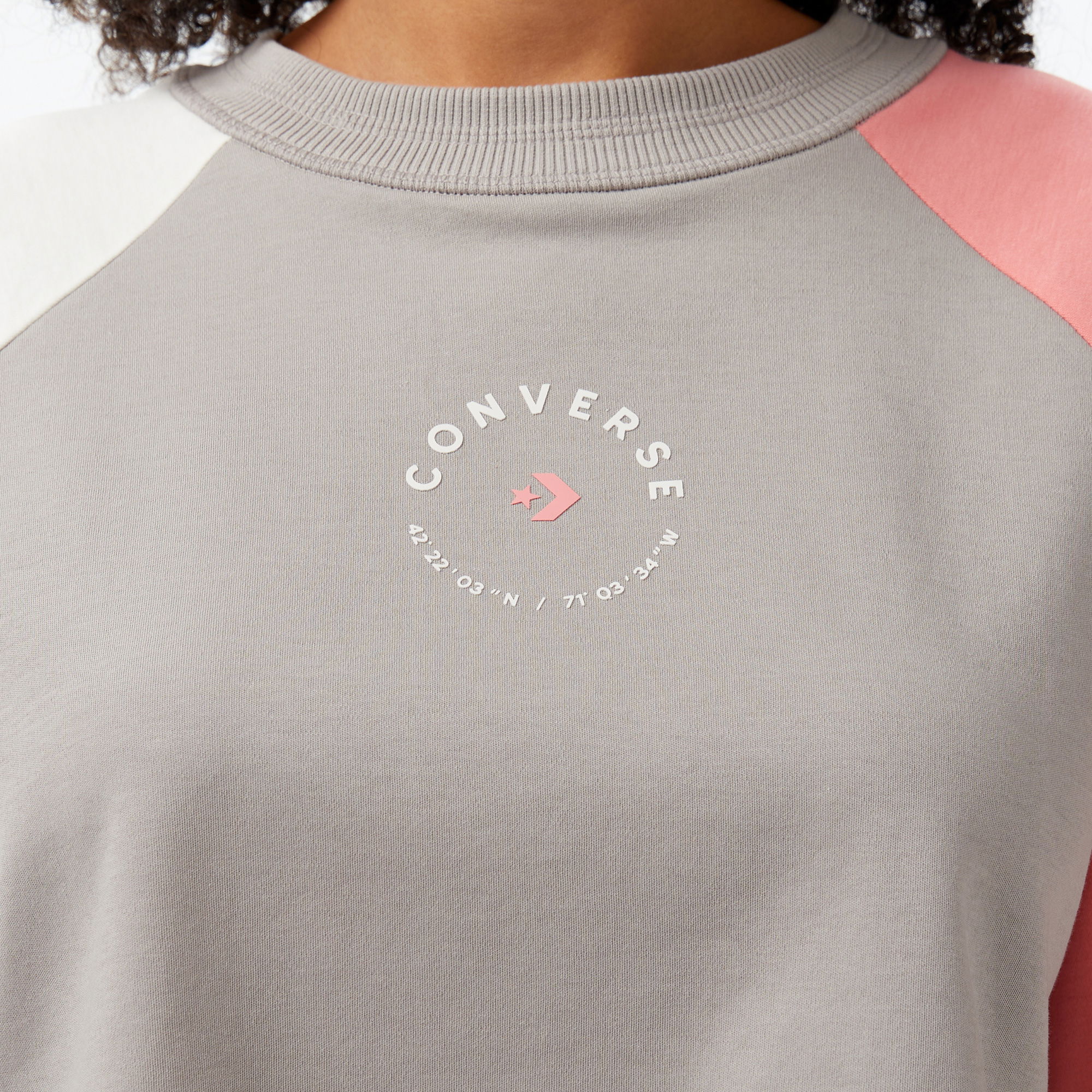 Converse Star Chevron Baskılı Kadın  Gri T-Shirt
